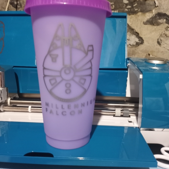 Chewbacca And Millennium Falcon color changing cup - Picture 2 of 2